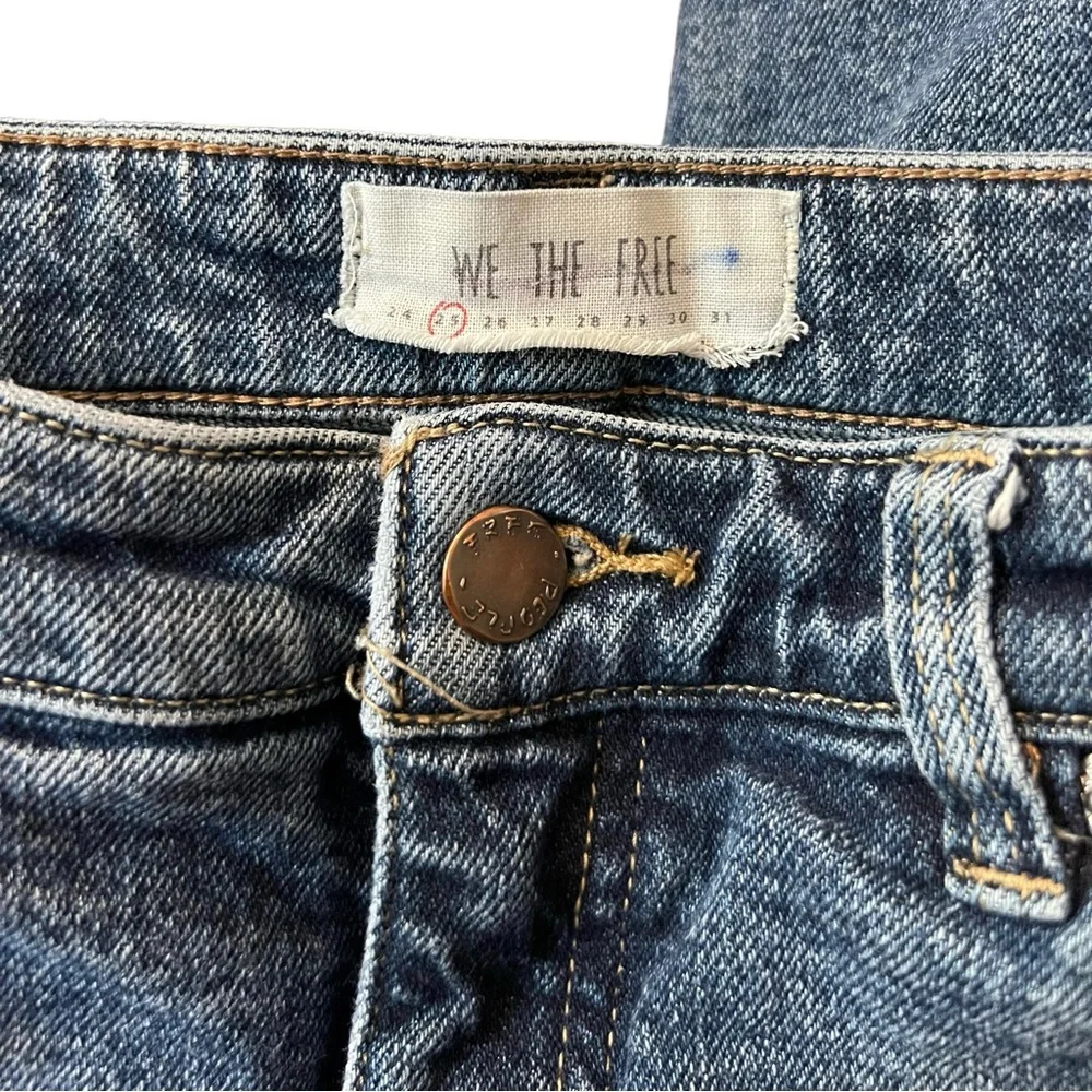 We The Free Free People Medium Wash Denim Distressed Jeans Women’s Size … - Picture 5 of 6
